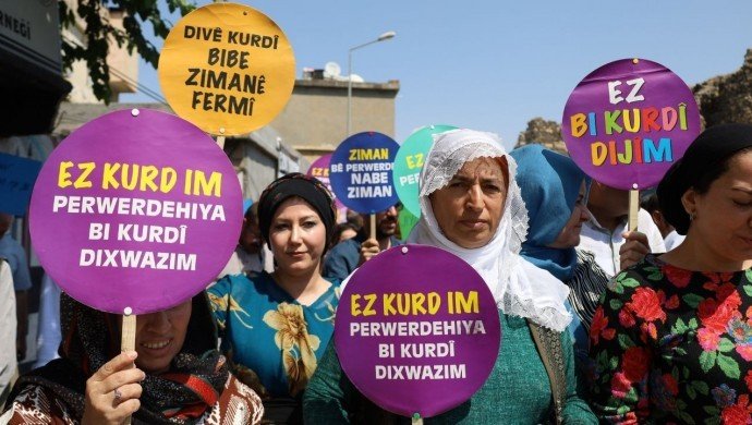 Eğitim Sen’den çağrı: Anadil eğitimi için ‘barış müfredatı’na ihtiyaç var