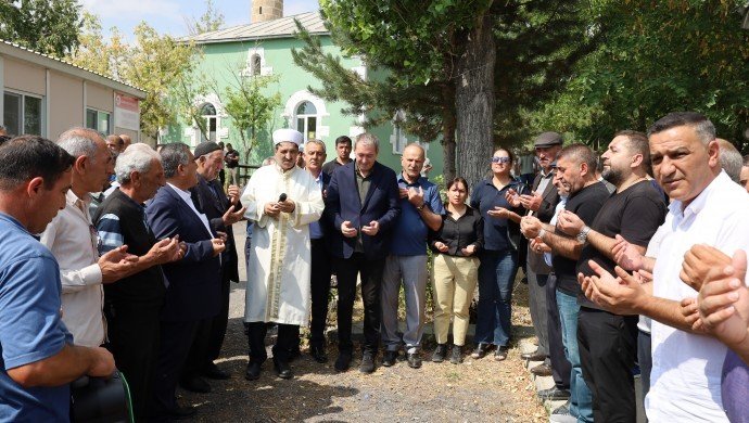 Tuncer Bakırhan, amcasını son yolculuğuna uğurladı