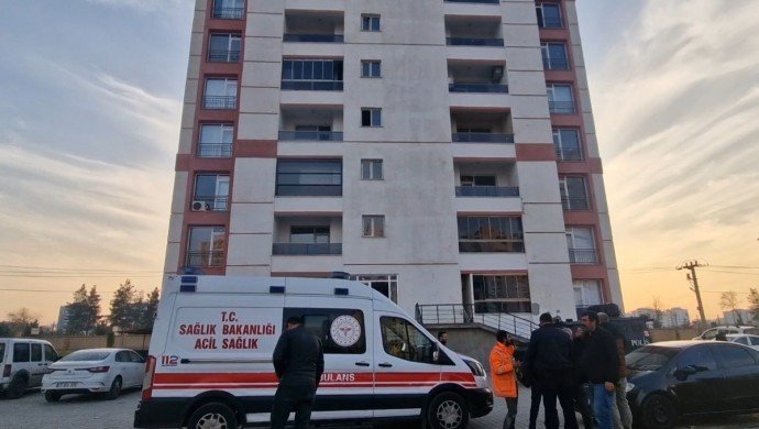 Boş apartman dairesinde genç bir kadının cansız bedeni bulundu