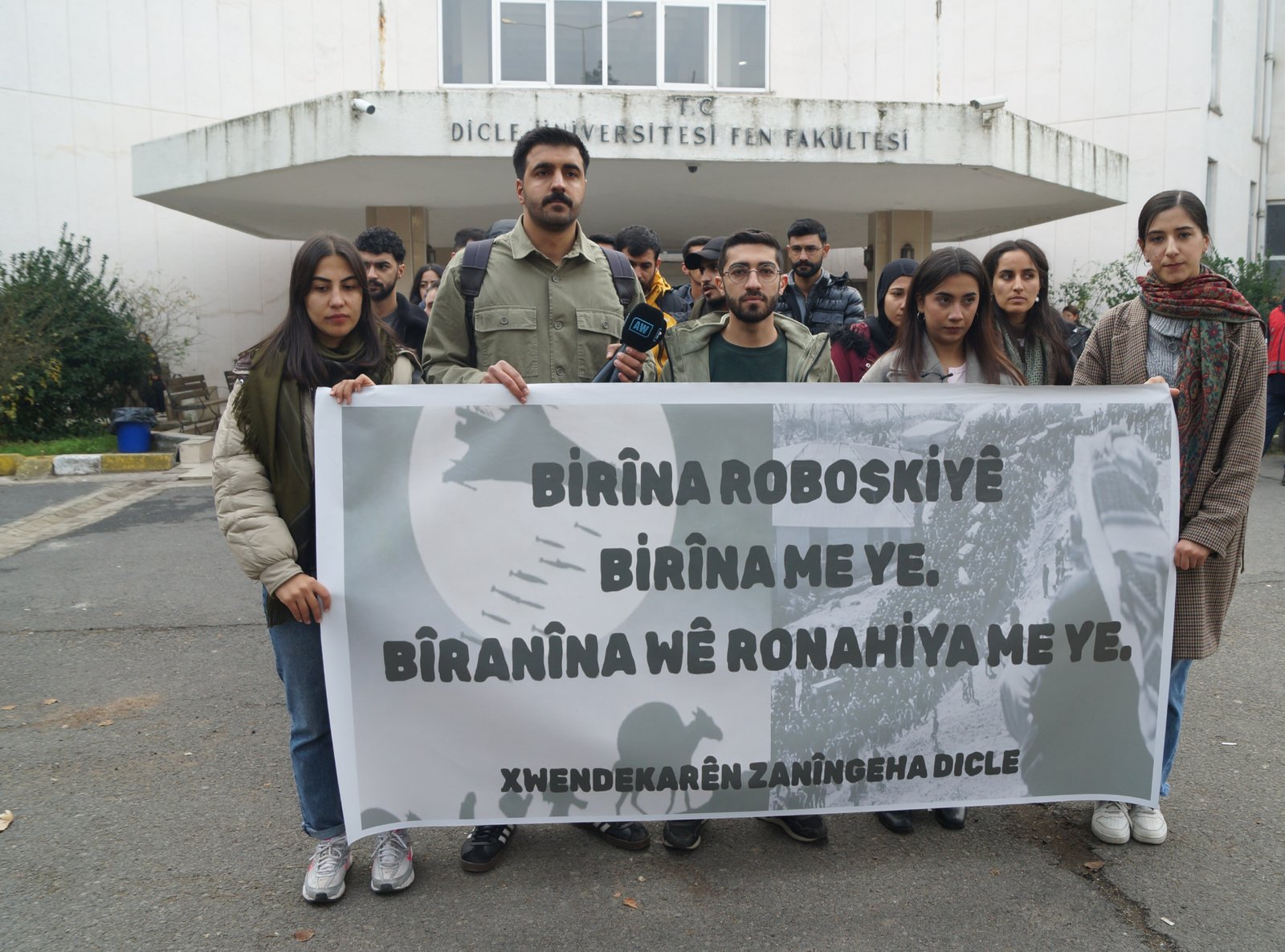 Dicle Üniversitesi'nde Roboski anması