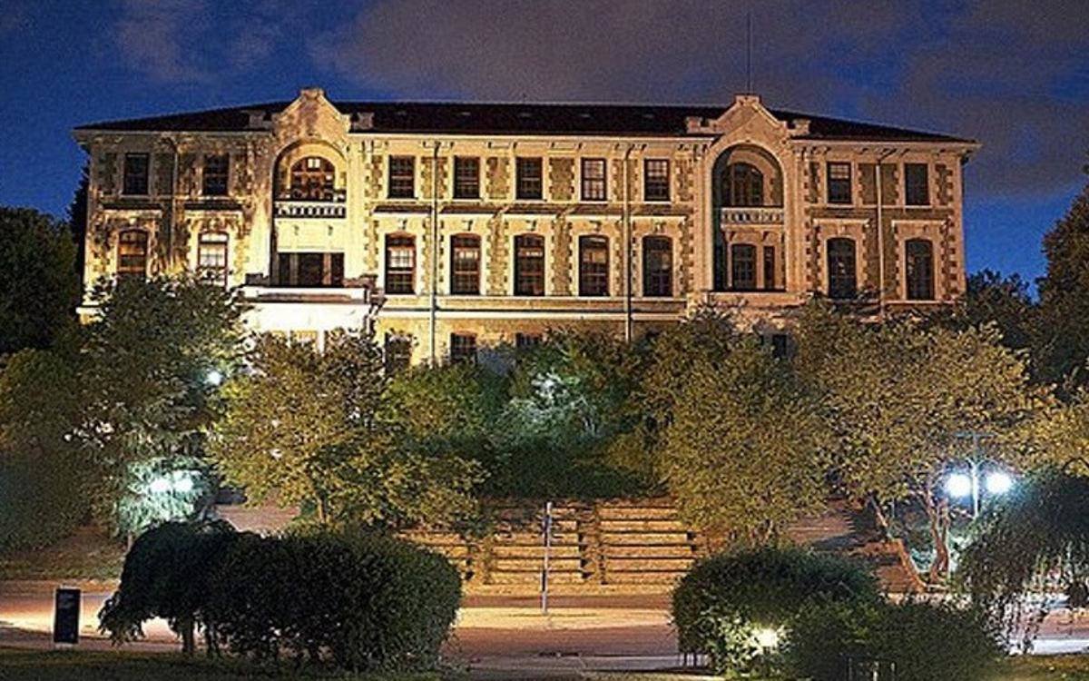 Boğaziçi Üniversitesi'nde cinayet: 15 yaşında bir çocuk yaşamını yitirdi