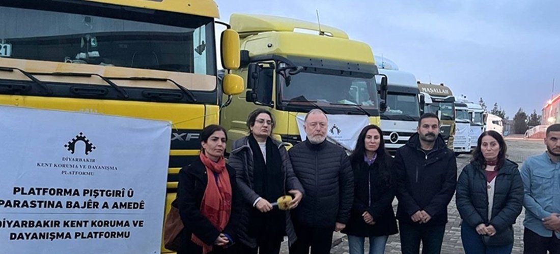 Diyarbakır’dan Kobani için yola çıkan 25 tır 3 gündür bekletiliyor 