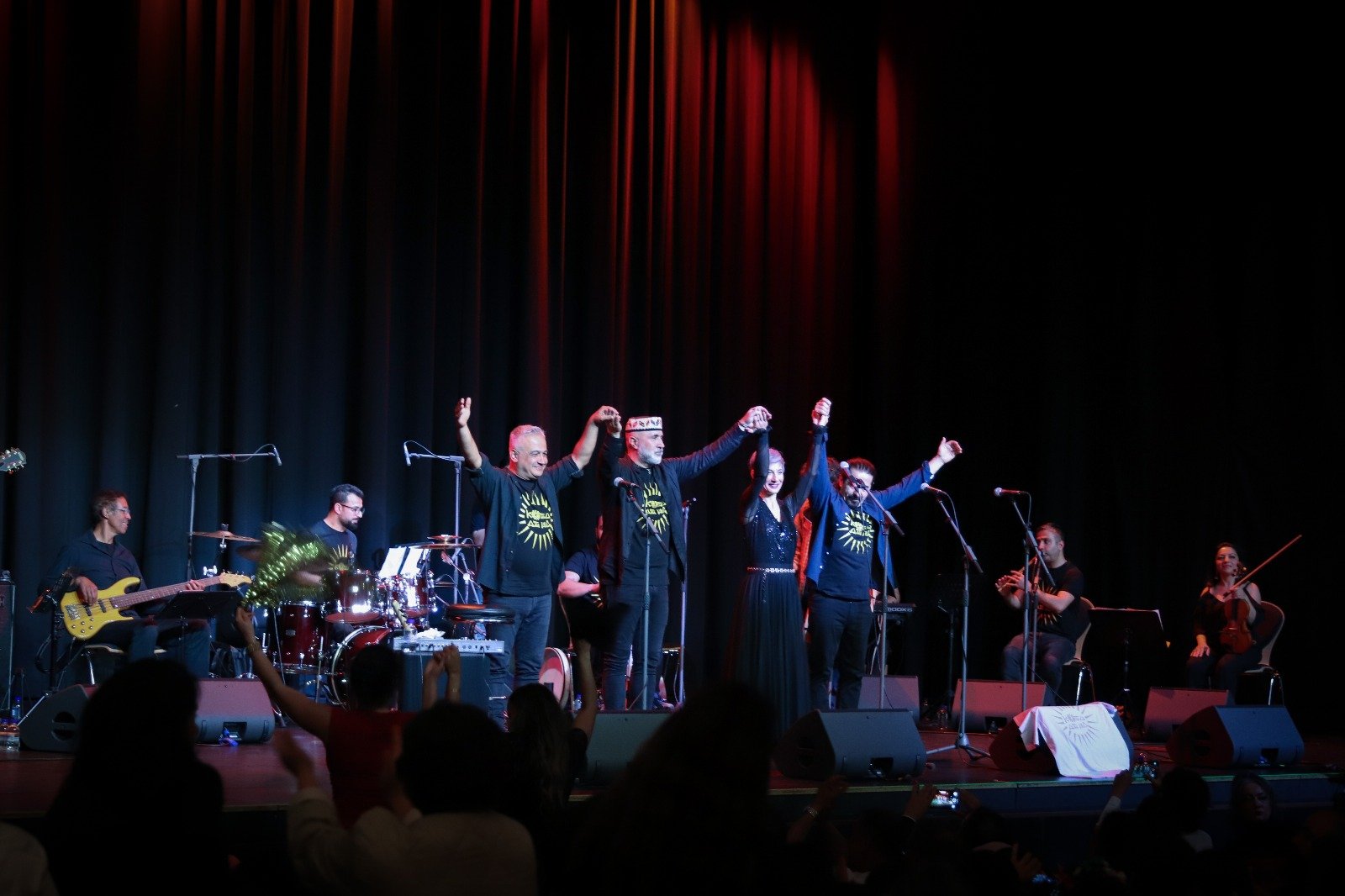 Amed'in ve Kürtlerin dikkatine: Bu sadece bir konser değil…