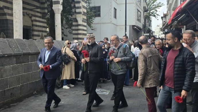 Koma Amed’den Dört Ayaklı Minare’de Tahir Elçi anması