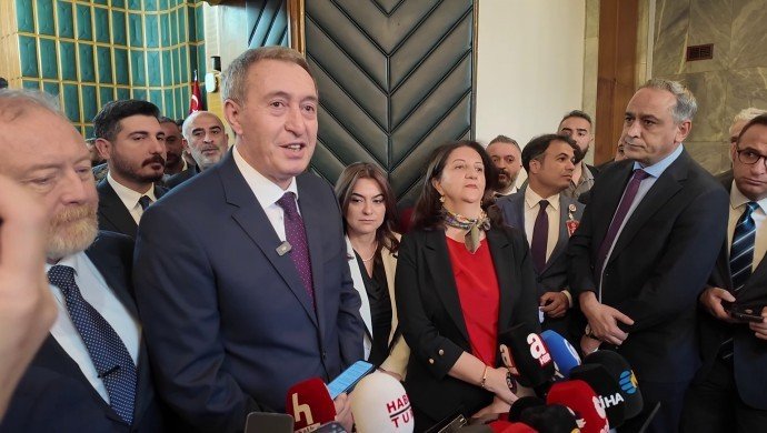 Dem Parti Eşgenel Başkanı Bakırhan: Komisyon İmralı’ya giderse sürecin zemini güçlenir