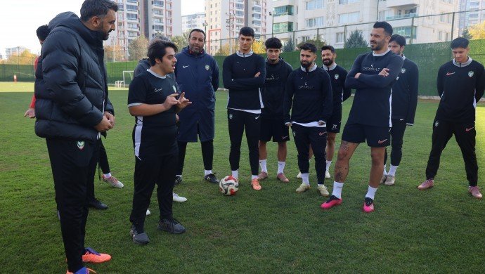 Zınar Altuntaş Amedspor hayalini gerçekleştirdi
